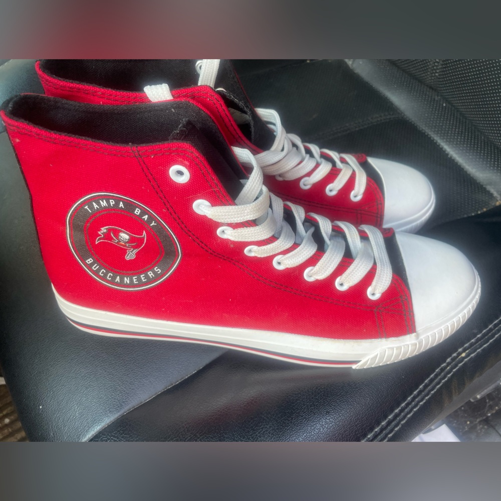 Tampa Bay Buccaneers 2021 NFL Men's High Top Canvas SNEAKERS Size 10